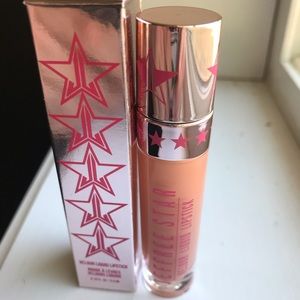 Jeffree Star liquid lip shade “Butt Naked”.